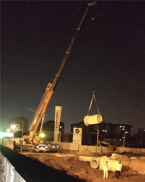 定陶区“弯臂矫正”—— 吊车的 “形变补偿” 技术